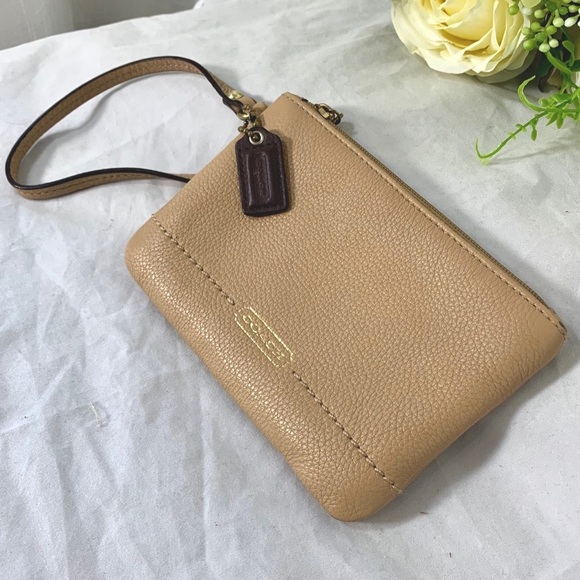 COACH Beige Pebbled Leather Wristlet Brown Gold - Picture 8 of 8